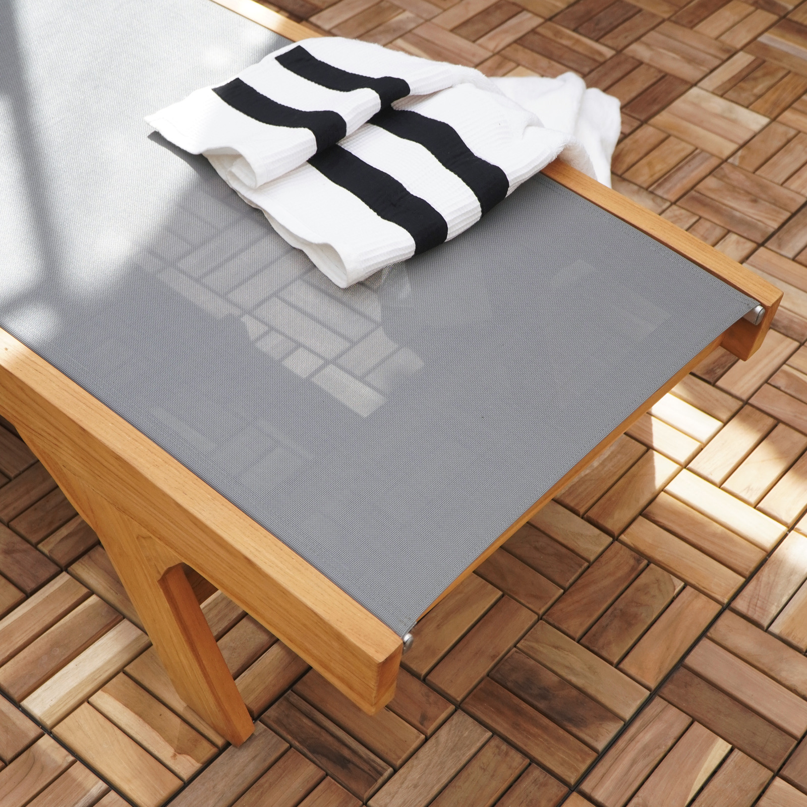 Gartenliege LABOBO  | Teak | Textilgeflecht grau | verstellbar
