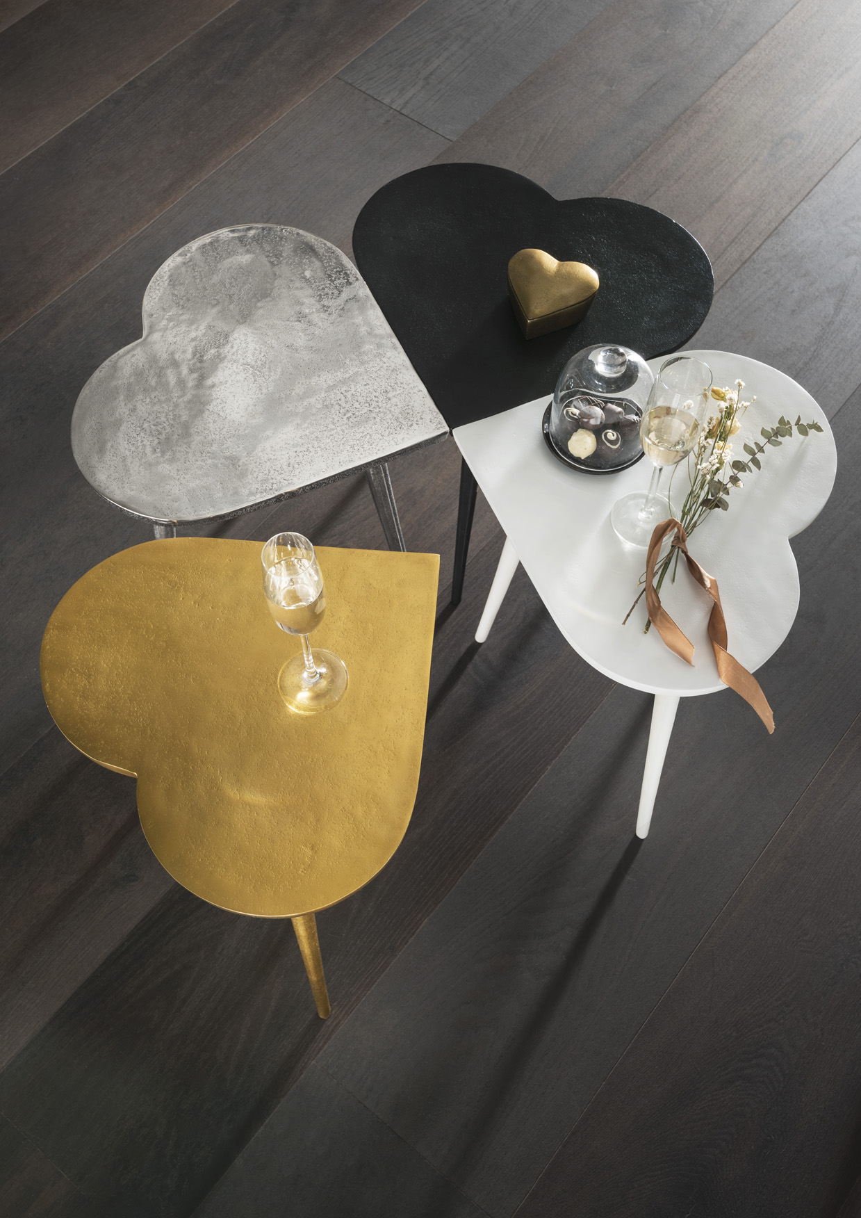 Beistelltisch HEARTBREAKER | Herzform 43 x 41 cm | Metall vintage-weiß